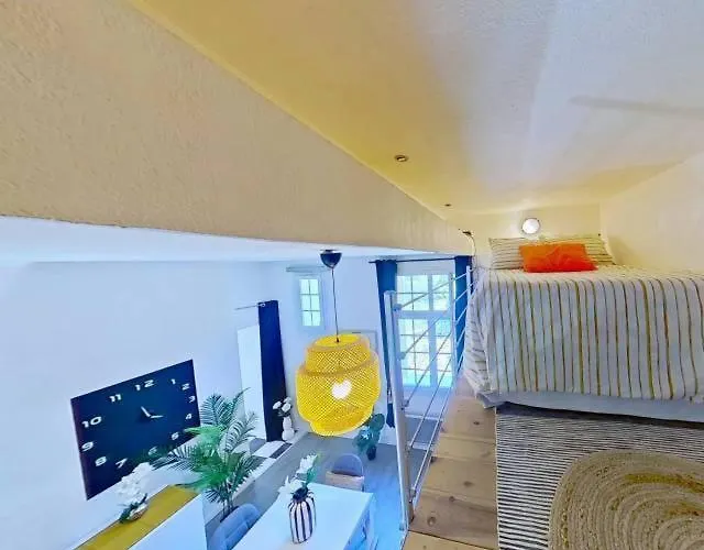 Beautiful In Mont Des Oiseaux * Hyeres